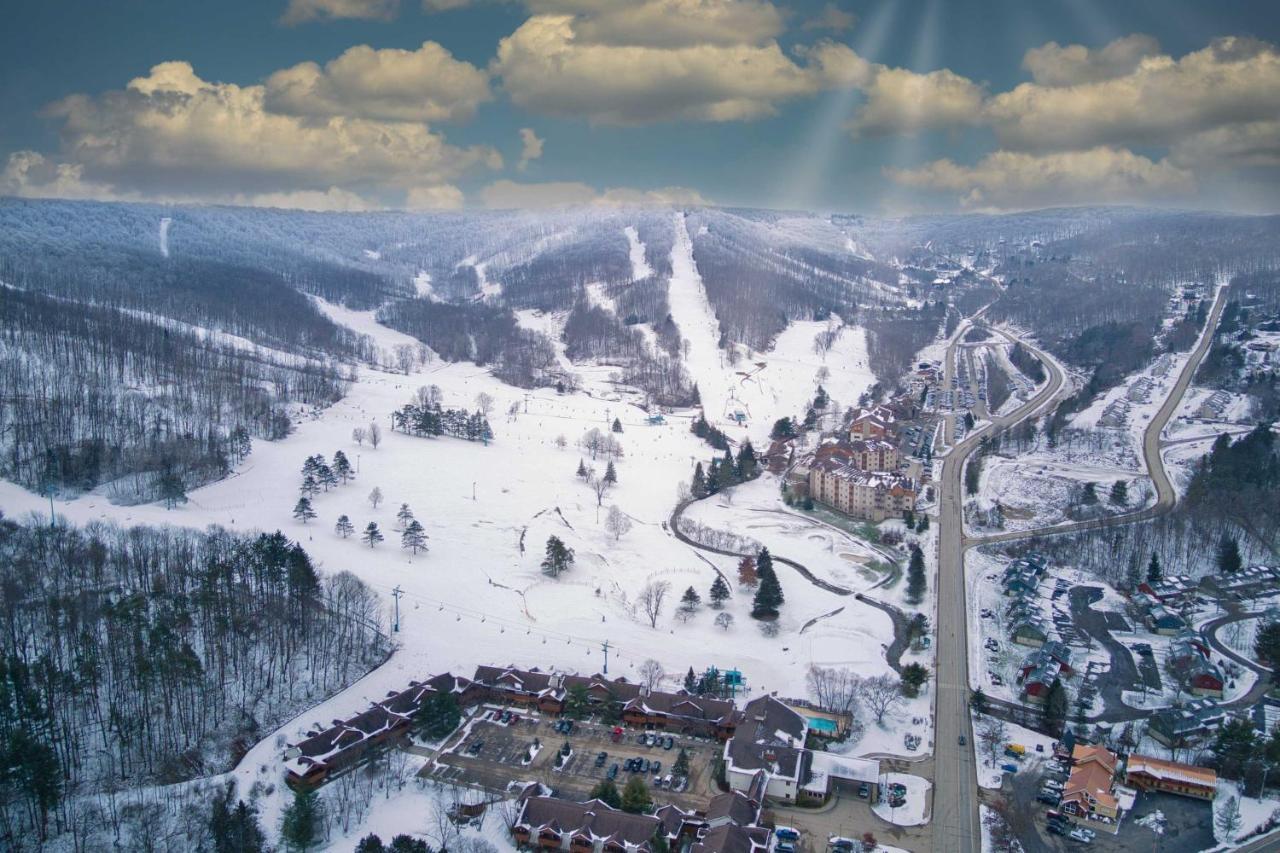 Ski-Inandout And Golf Condo With Aandc At Holiday Valley! Ellicottville Exterior photo